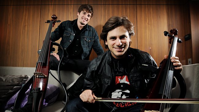 2 Cellos Kimdir Kaç Yaşında