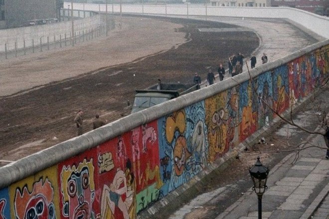 Berlin Duvarı Yıkılışı Ne Zaman?